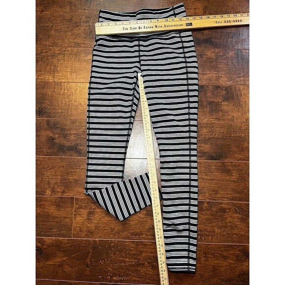 Athleta Black Gray Striped Athetic Legging Running Sz Small - Picture 4 of 6